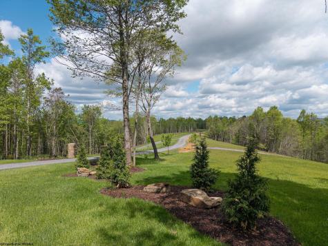 1 Gauley Ridge Road Mount Nebo WV 26679