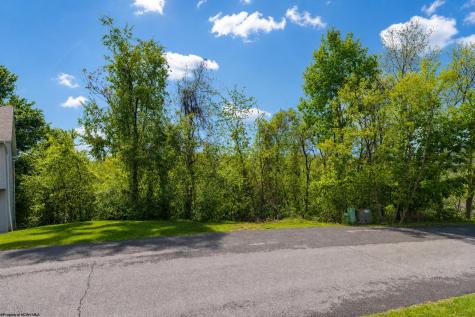 7 Monument Lane Morgantown WV 26508