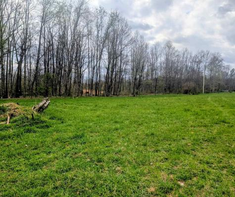 13 Sand Bank Road Masontown WV 26542