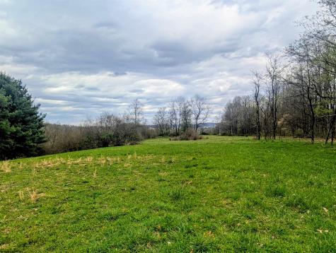 13 Sand Bank Road Masontown WV 26542