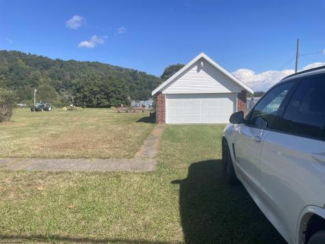 6622 Old Mill Road Jane Lew WV 26378