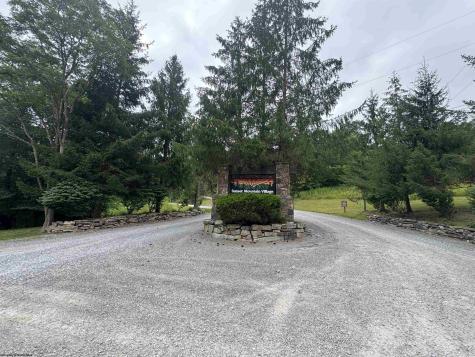 133 Sunset Mountain Village Drive Slaty Fork WV 26291
