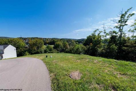 8 Brookdale Drive Morgantown WV 26508