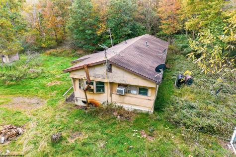 2940 Dinnerbell Five Forks Road Farmington PA 15437
