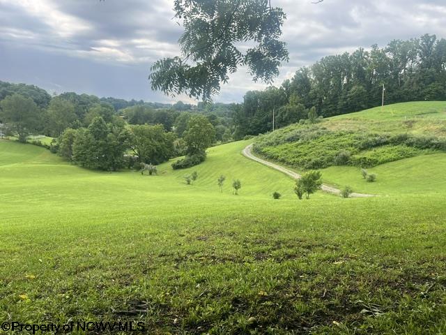 139 Vineyard Lane Fairmont WV 26554