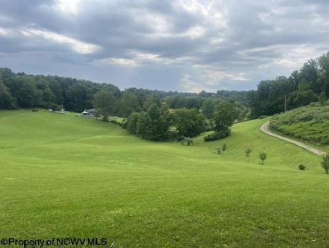 139 Vineyard Lane Fairmont WV 26554