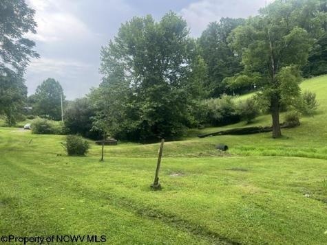 139 Vineyard Lane Fairmont WV 26554