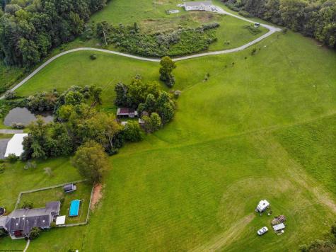 139 Vineyard Lane Fairmont WV 26554