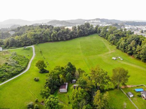 139 Vineyard Lane Fairmont WV 26554