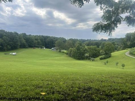 139 Vineyard Lane Fairmont WV 26554