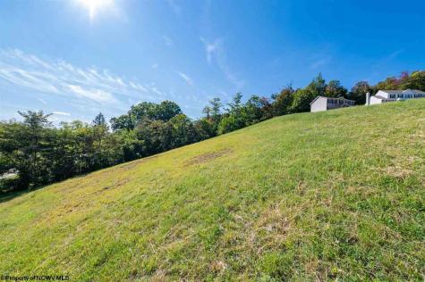 7 Brookdale Drive Morgantown WV 26508