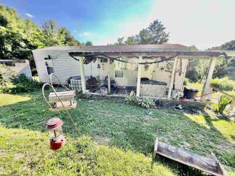 1945 Wilson Ridge Road Duck WV 25063