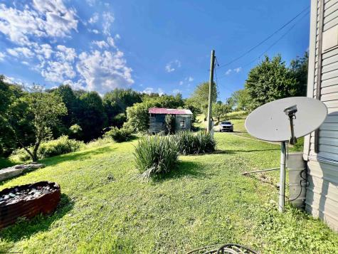 1945 Wilson Ridge Road Duck WV 25063