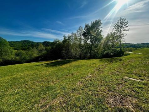 570 Lakeview Drive Horner WV 26372