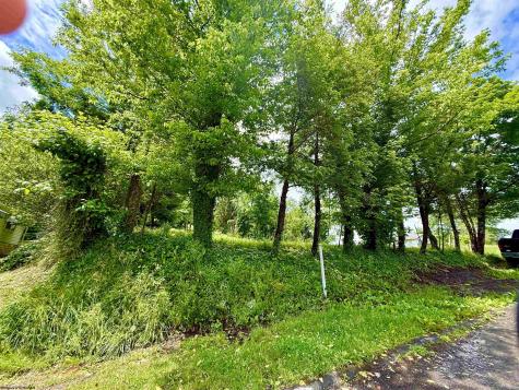 36 E Grafton Road Fairmont WV 26554