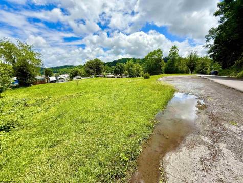 36 E Grafton Road Fairmont WV 26554