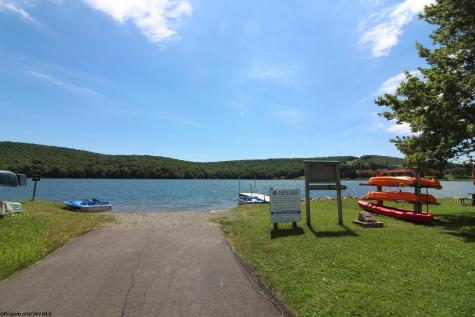 34 E Alpine Drive Terra Alta WV 26764