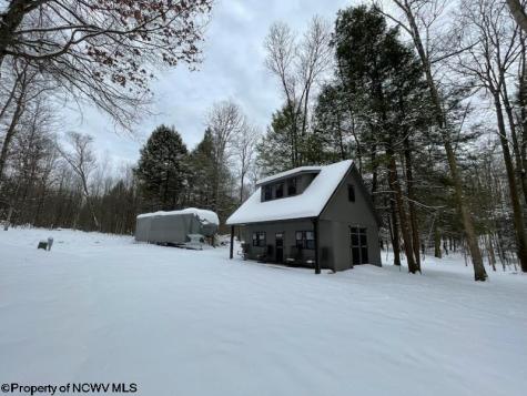 53 Riverstone Landing Bruceton Mills WV 26525