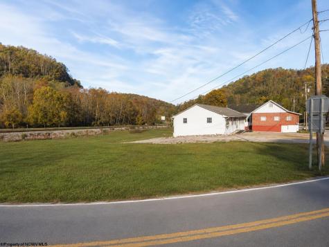 3106 Old Route 33 East Highway Horner WV 26372