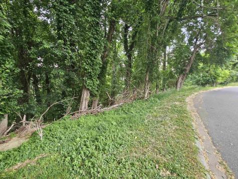 13 Overhill Road Fairmont WV 26554