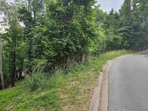 13 Overhill Road Fairmont WV 26554