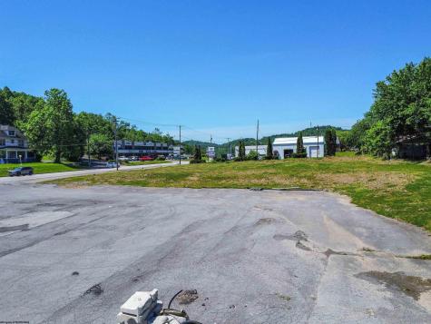 828 Fairmont Road Westover WV 26501