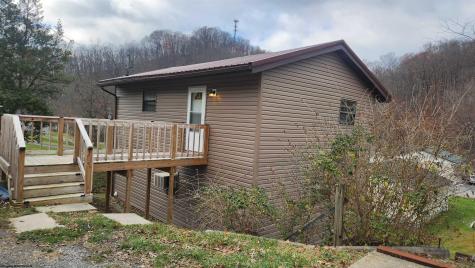 1752 Tyrone Road Morgantown WV 26508