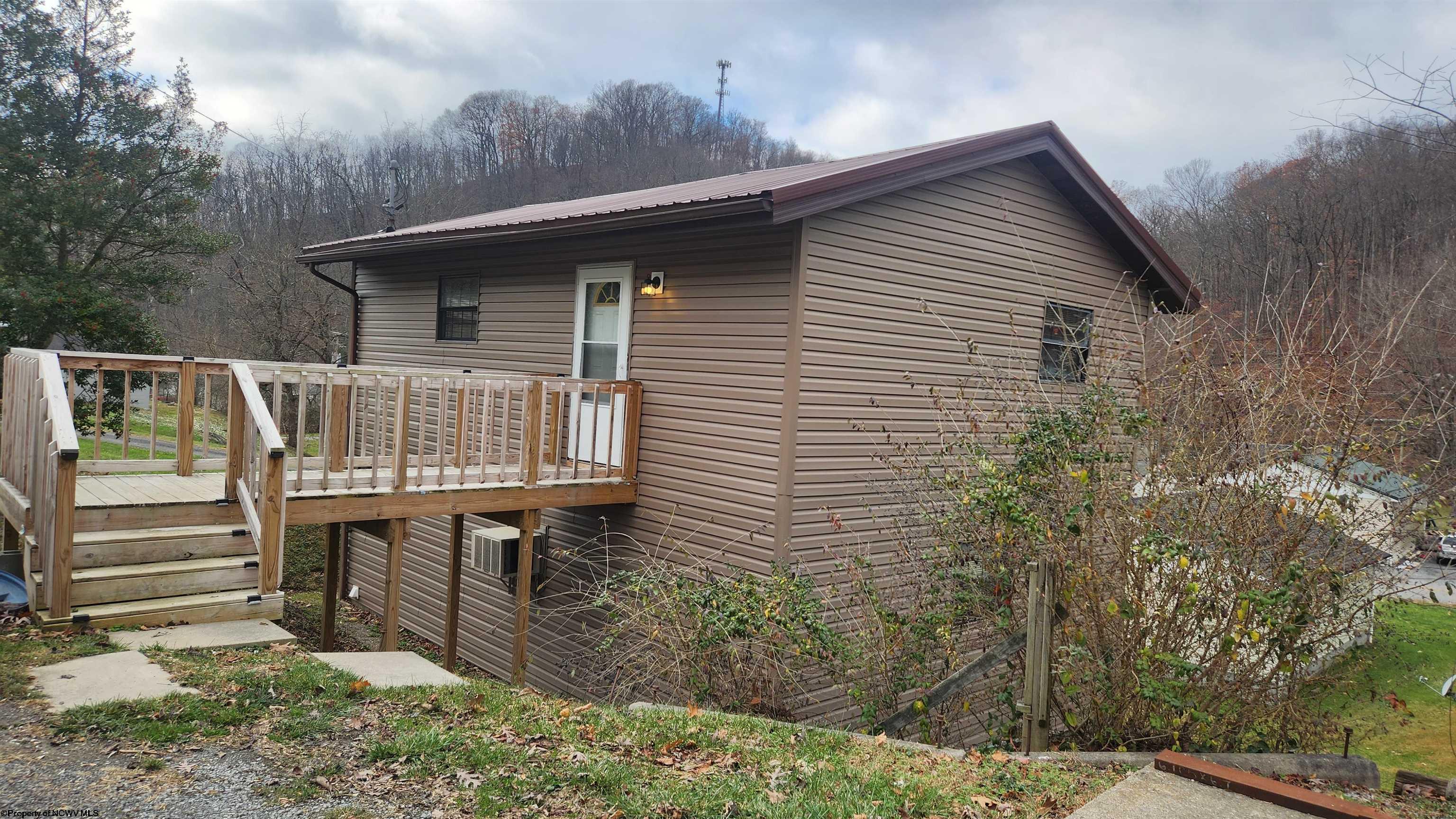 1752 Tyrone Road Morgantown WV 26508