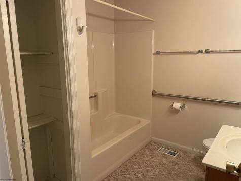 512 Worthington Drive Bridgeport WV 26330