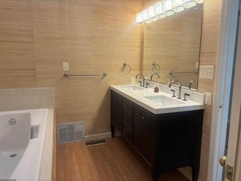 104 Lakeview Estates Morgantown WV 26508