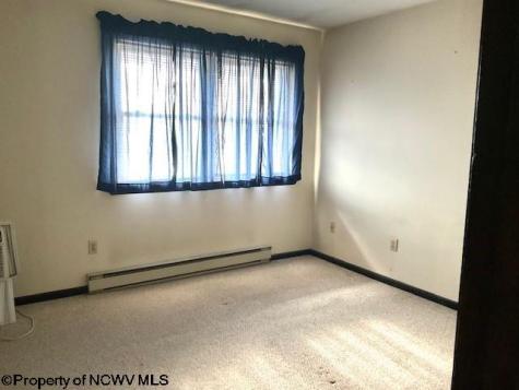 14 Dorsey Lane Morgantown WV 26501