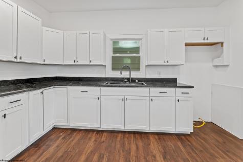 44 Edgehill Street Morgantown WV 26501
