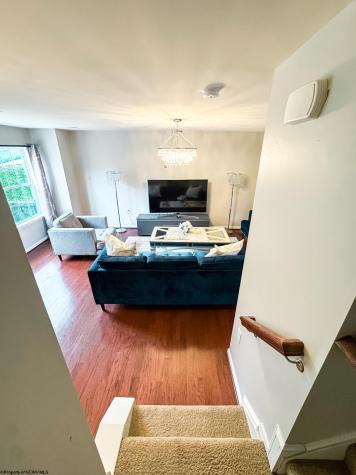 209 Raven Run Morgantown WV 26508