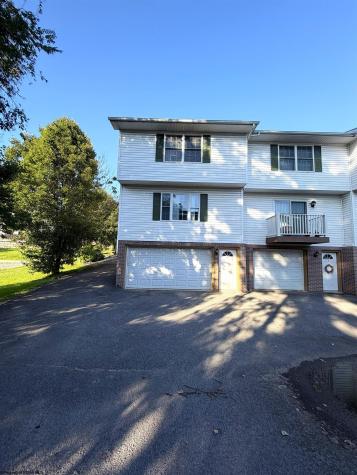 1329 Riddle Court Morgantown WV 26505