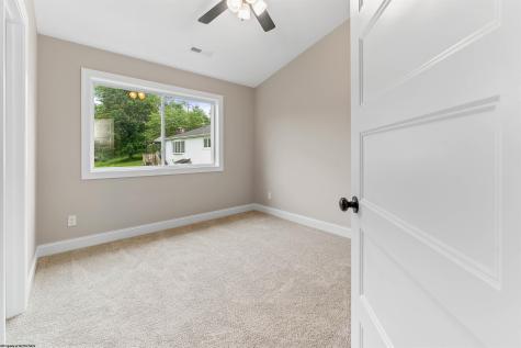 112 Chestnut Grove Morgantown WV 26505