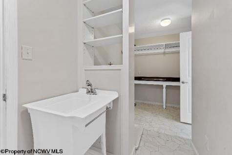 64 Falling Water Lane Morgantown WV 26508