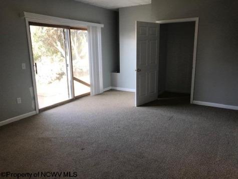 703 Lakeview Estates Morgantown WV 26508