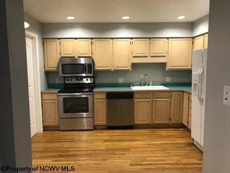 703 Lakeview Estates Morgantown WV 26508