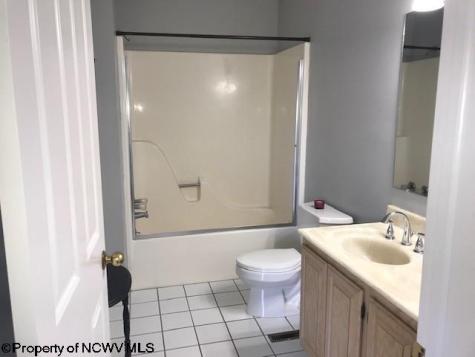 703 Lakeview Estates Morgantown WV 26508