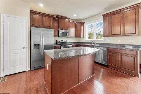3313 Sun Court Morgantown WV 26505