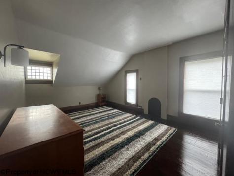 207 Morgantown Street Kingwood WV 26537-1360