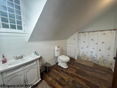 207 Morgantown Street Kingwood WV 26537-1360