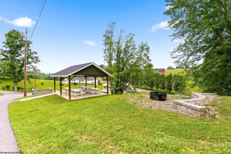20 Misty Lane Fairmont WV 26554