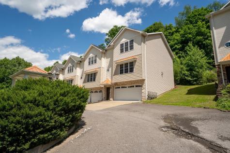 108 Claremont Court Morgantown WV 26501