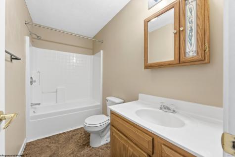 40 Cedarstone Court Morgantown WV 26505