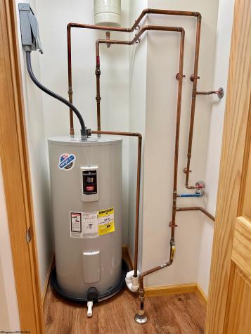 505 Woodside Drive Thomas WV 26292