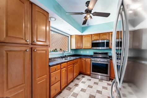 1041 Greystone Circle Morgantown WV 26508