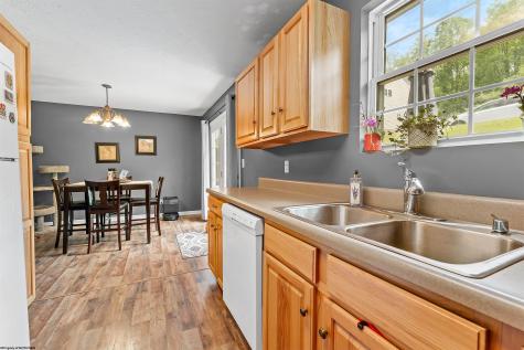 59 Clear Spring Drive Morgantown WV 26508