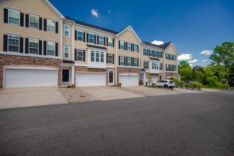 3333 Sun Court Morgantown WV 26505