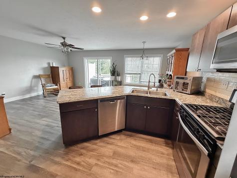 3037 Sixth Avenue Morgantown WV 26508
